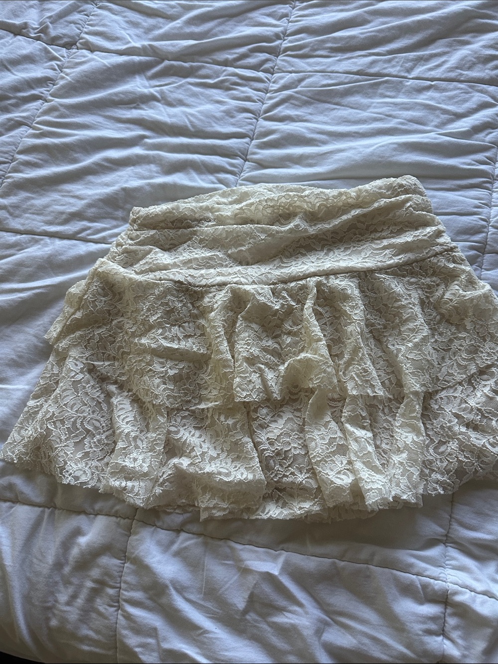 Tiered Lace Mini Skirt in Ivory